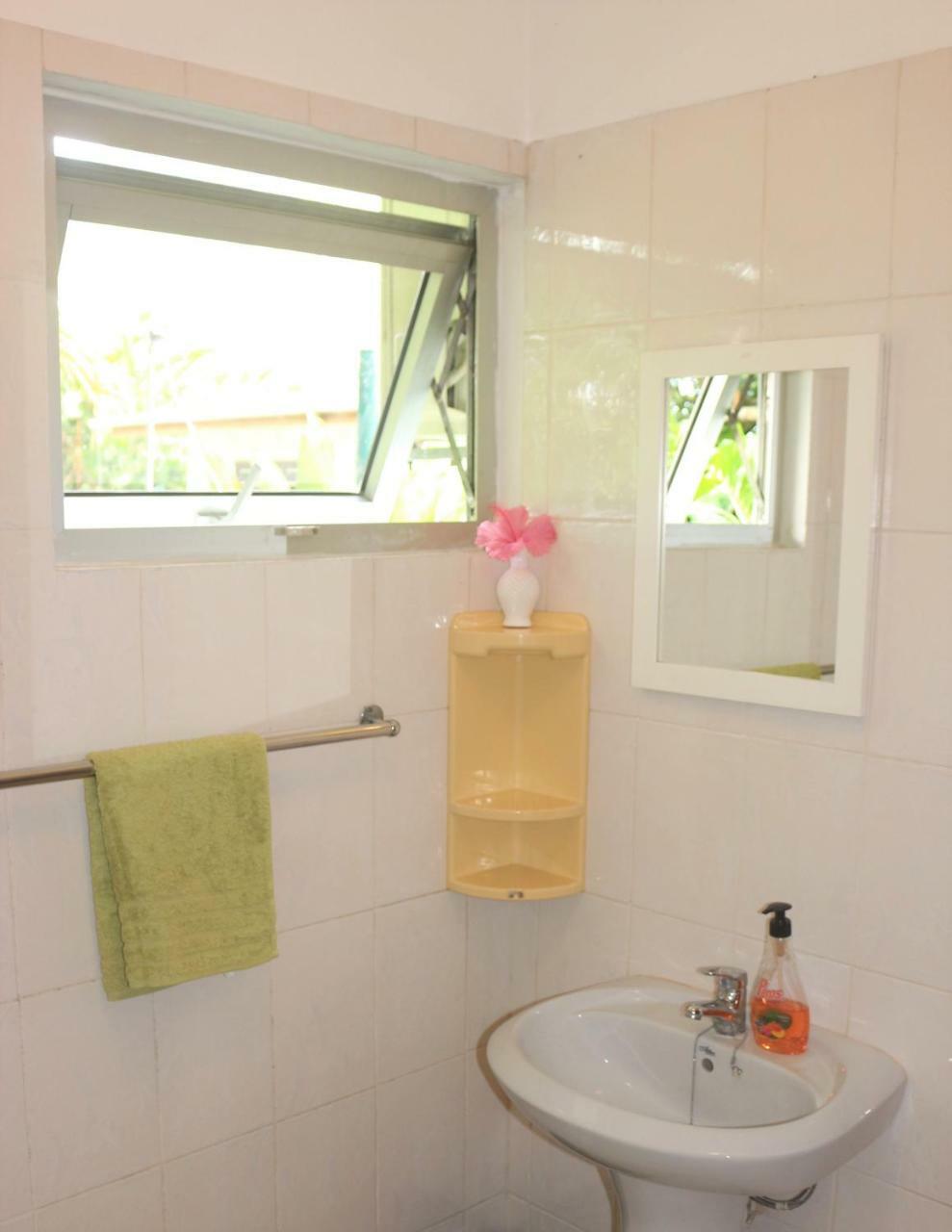 דירות ויקטוריה Garden Hut מראה חיצוני תמונה