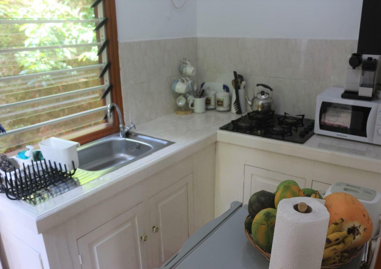 דירות ויקטוריה Garden Hut מראה חיצוני תמונה